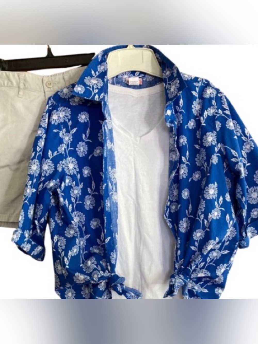 Vintage American Sweetheart Women’s Med Blue White Floral 90s Campshirt